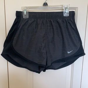 Nike Women's Tempo Dry Core 3'' Running Shorts